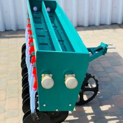 Сівалка мотоблочна точного висіву 8-рядна бункер для добрив Сівалка мотоблочна точного висіву 8-рядна бункер для добрив